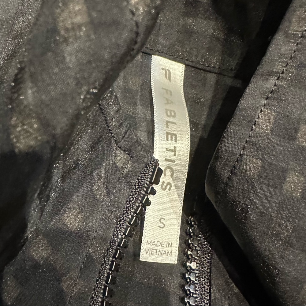 Fabletics Cleo Lightweight Workout Jacket Black S… - image 12